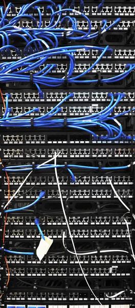 Server kamer netwerkrouters — Stockfoto