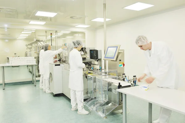 Fábrica médica e produção interna — Fotografia de Stock