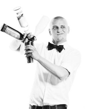 Pro barmen partisi içki kokteyl hazırlamak
