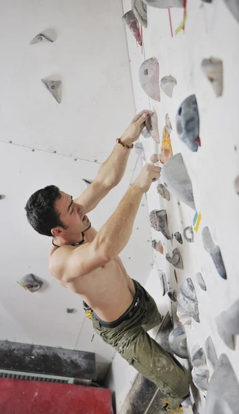 Hombre ejercicio deporte escalada —  Fotos de Stock