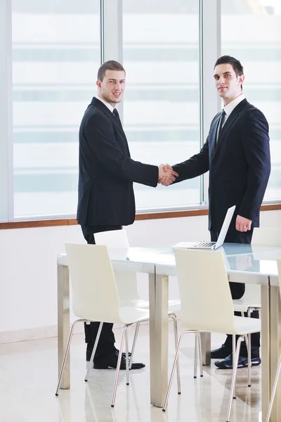 Handshake na obchodní jednání — Stock fotografie