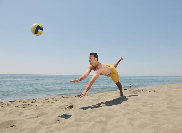 男子沙滩排球游戏玩家 — 图库照片