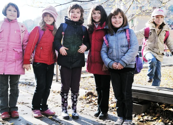 Escola meninas fugindo — Fotografia de Stock