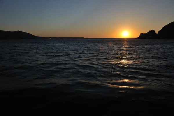 Grekland romantisk solnedgång vid havet — Stockfoto