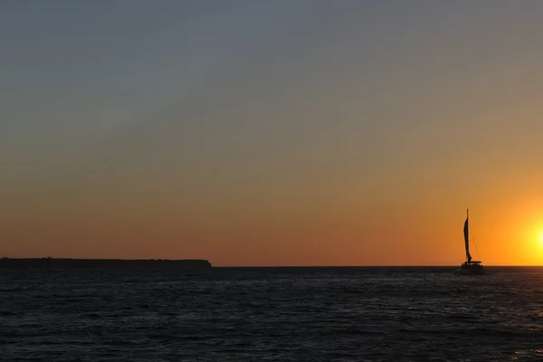 Grécia pôr do sol romântico no mar — Fotografia de Stock