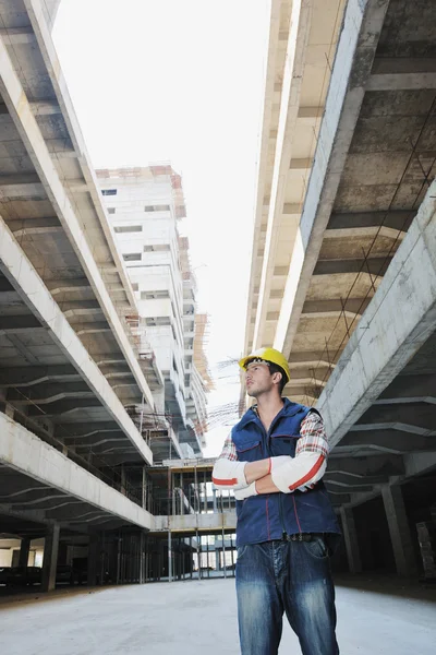 Hard worker on construction site — Stock Photo, Image
