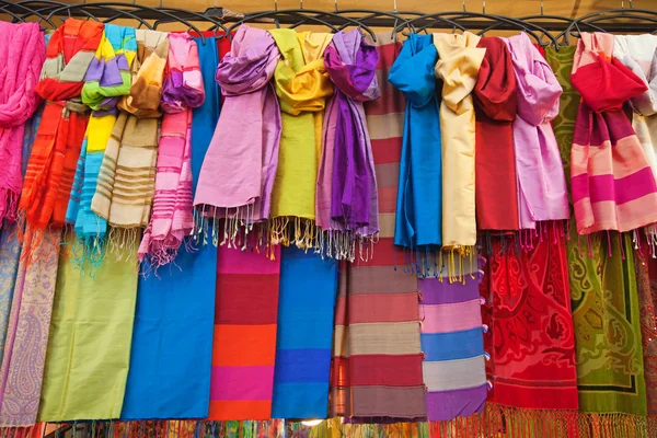 Sciarpe multicolori — Foto Stock