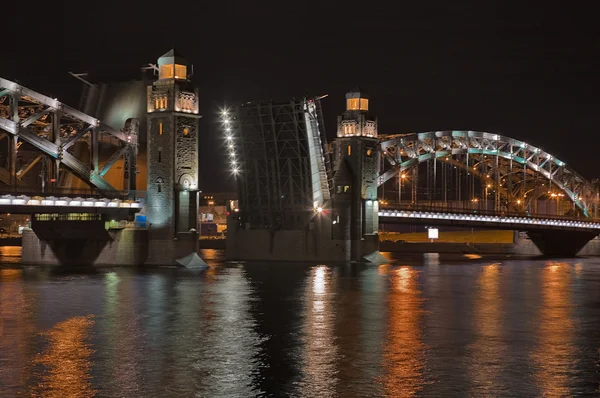 Puente levadizo nocturno — Foto de Stock