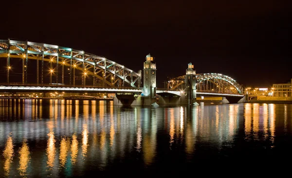 Ponte ad arco notturno — Foto Stock