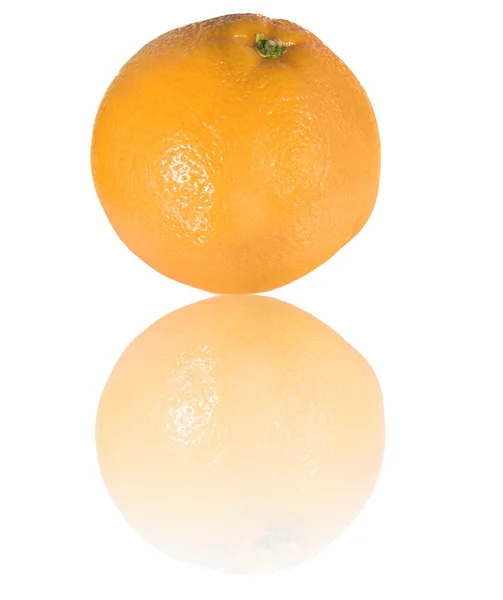 Зрізати грейпфрут з відображенням — стокове фото