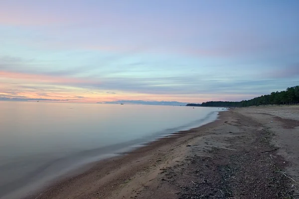 Crepúsculo sobre o mar de verão — Fotografia de Stock