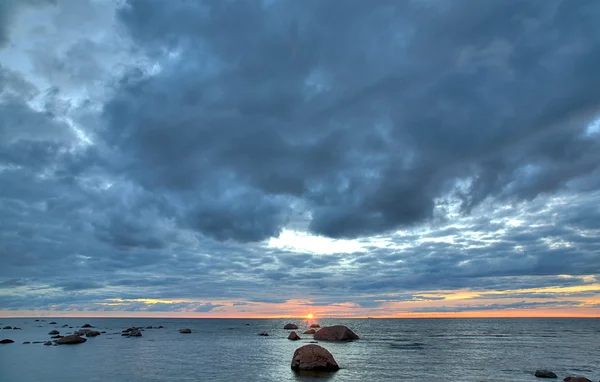 紫海洋日落 — 图库照片