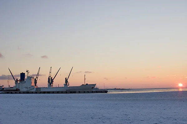 Gemi ve Kış Güneşi — Stok fotoğraf