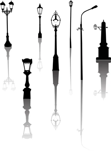 Sete lâmpadas de rua com reflexos — Vetor de Stock