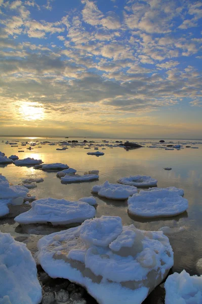 Ice on sea seaboard — Stock Photo, Image