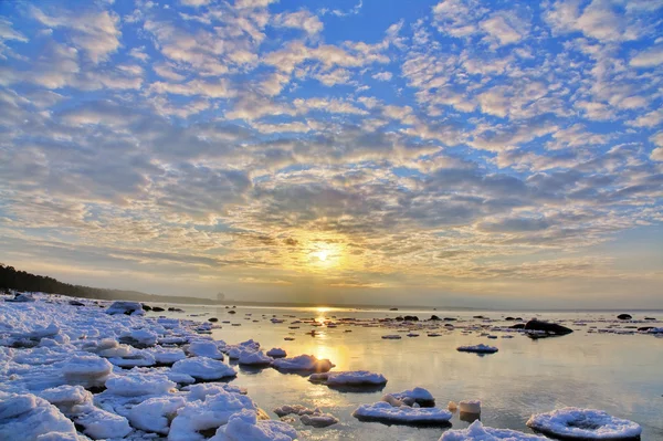 Mar helado y puesta de sol — Foto de Stock