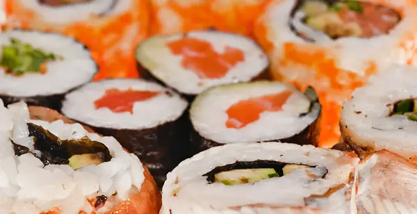 Différents antécédents de sushi — Photo