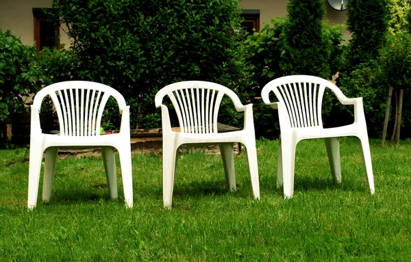 Witte stoelen — Stockfoto