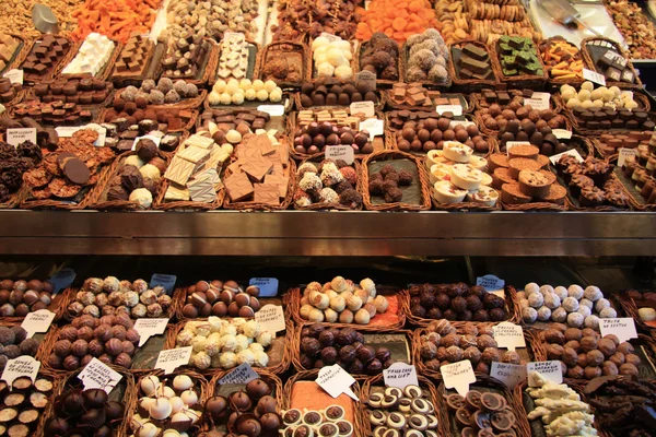 Cioccolatini e praline sul mercato — Foto Stock