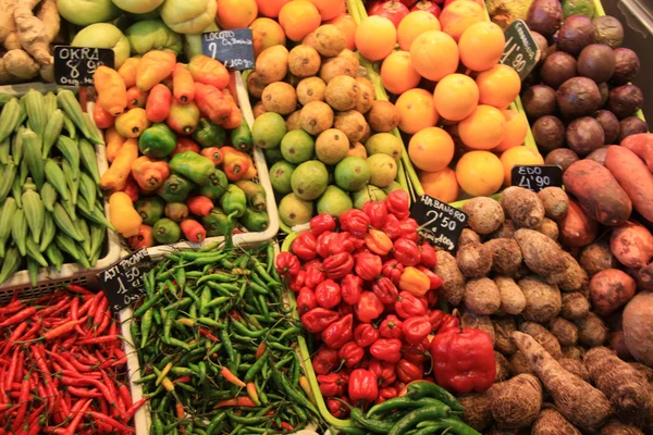 Gemüse auf einem spanischen Markt — Stockfoto