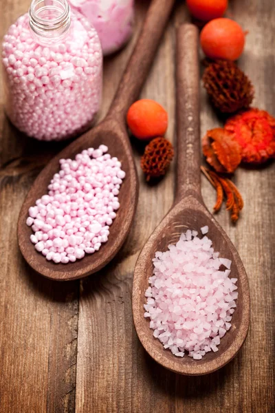 Sale da bagno rosa per aromaterapia — Foto Stock