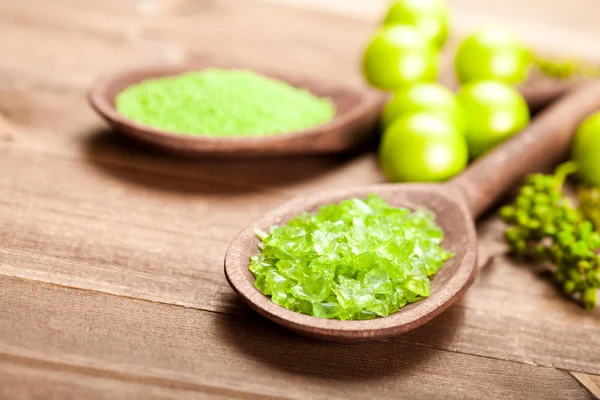 Zelené soli pro aromaterapii — Stock fotografie