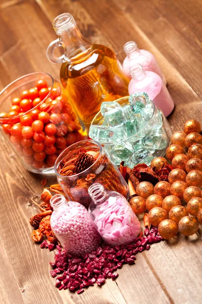 Aromatherapy - essential oil and bath salt — Stock Photo, Image