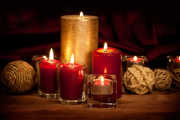Christmas - candles and balls — Stock Photo, Image