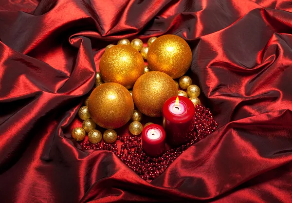 Christmas - baubles and candles — Stock Photo, Image