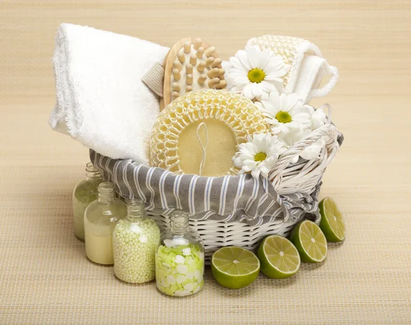Spa - massage and aromatherapy — Stock Photo, Image