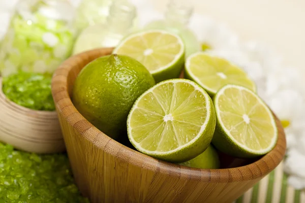 Aromaterapi - lime badsalt — Stockfoto