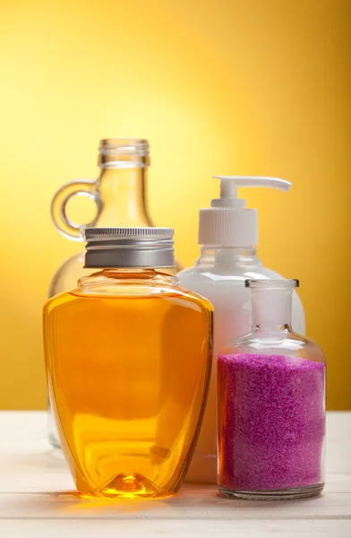 Sal de baño y aceites esenciales — Foto de Stock