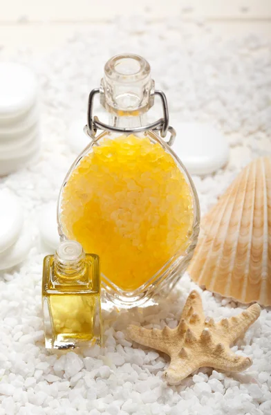 Sól do kąpieli i olejki eteryczne — Zdjęcie stockowe