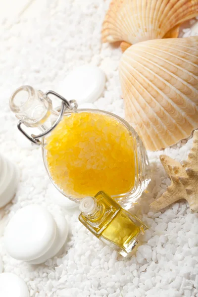 Sea Spa - minerals; bath salt and essential oil — Stock Photo, Image