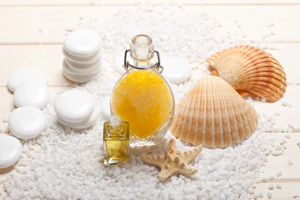 Bath salt and essential oils — Stock Photo, Image