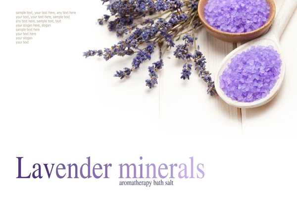 Lavanta mineraller - için aromaterapi banyo tuzu — Stok fotoğraf