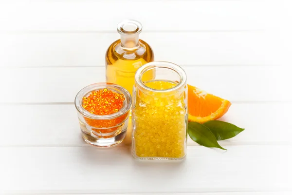 Oranje aromatherapie - badzout — Stockfoto