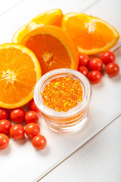 Спелые апельсины и соль для ванн — стоковое фото