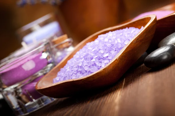 Lavendelbadesalz - Wellness und Aromatherapie — Stockfoto