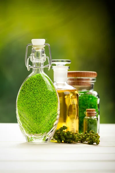 Tratamiento del cuidado corporal - Minerales verdes para Spa y bienestar — Foto de Stock