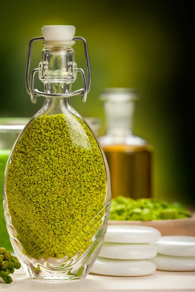 미용 치료-녹색 천연 온천 — 스톡 사진