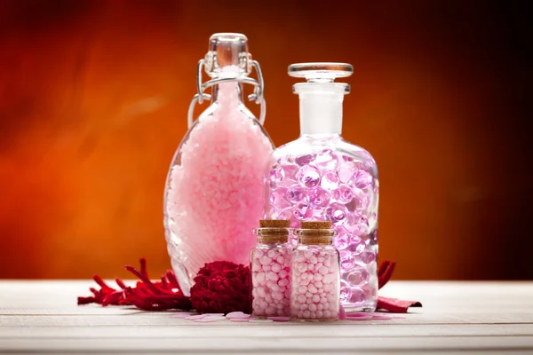 Spa 的芳香疗法-粉红色矿物 — 图库照片