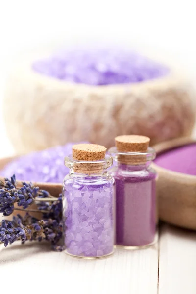 Aromaterapia violeta - lavanda Minerales de spa —  Fotos de Stock
