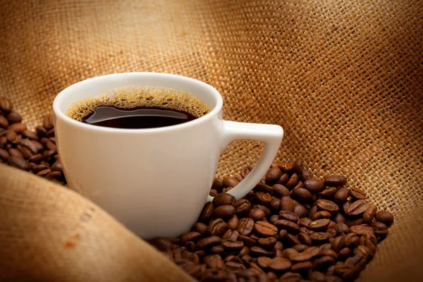 Black espresso on white cup — Stock Photo, Image