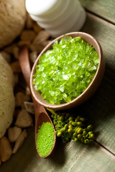 Green minerals for aromatherapy — Stock Photo, Image