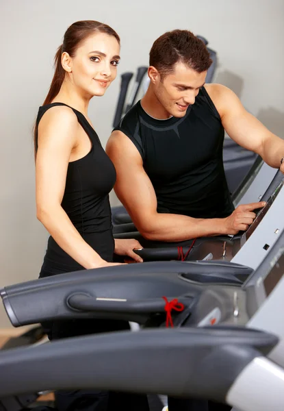Couple at the gym — Stock Photo, Image