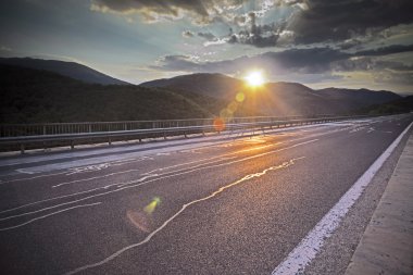 Güneş ve yol