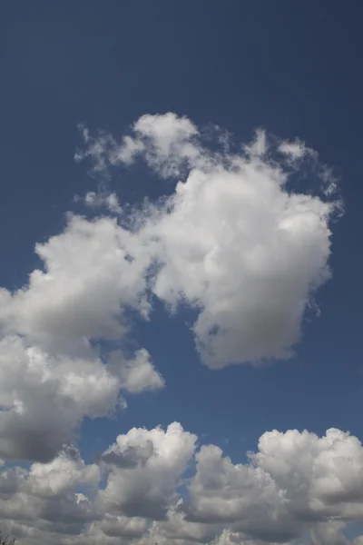 白云和天空 — 图库照片