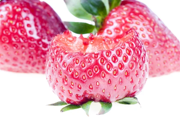 딸기를 물린, 흰색 절연 — 스톡 사진