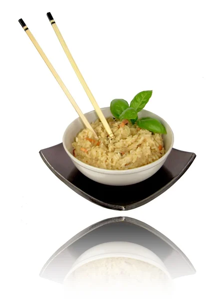 Vejetaryen tabağı ile chopsticks yansıması ile — Stok fotoğraf